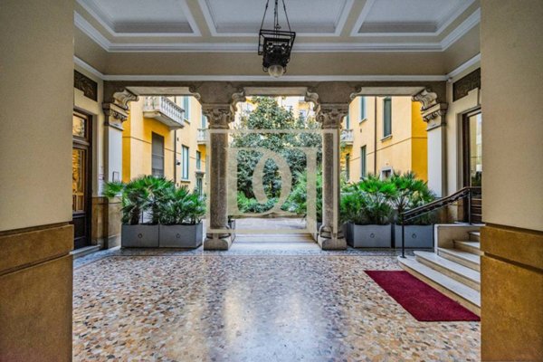 appartamento in vendita a Milano in zona Porta Monforte