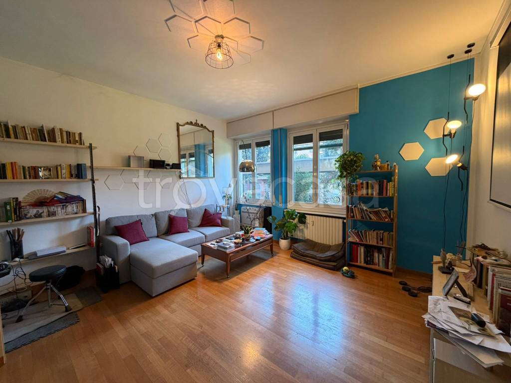 appartamento in vendita a Milano in zona Bocconi