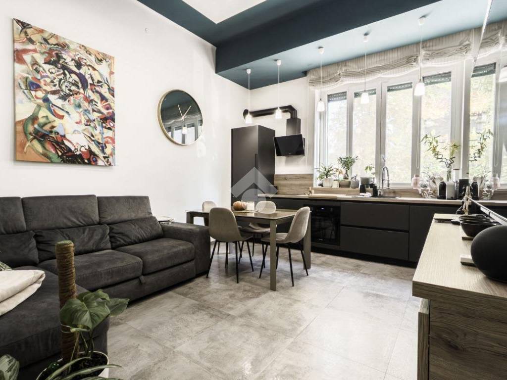 appartamento in vendita a Milano in zona Città Studi