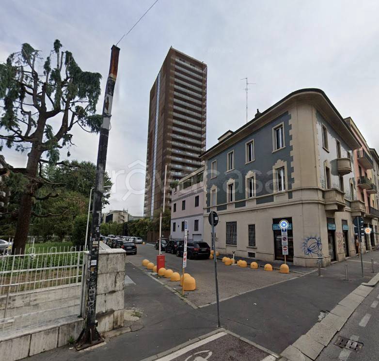 appartamento in vendita a Milano in zona Dergano
