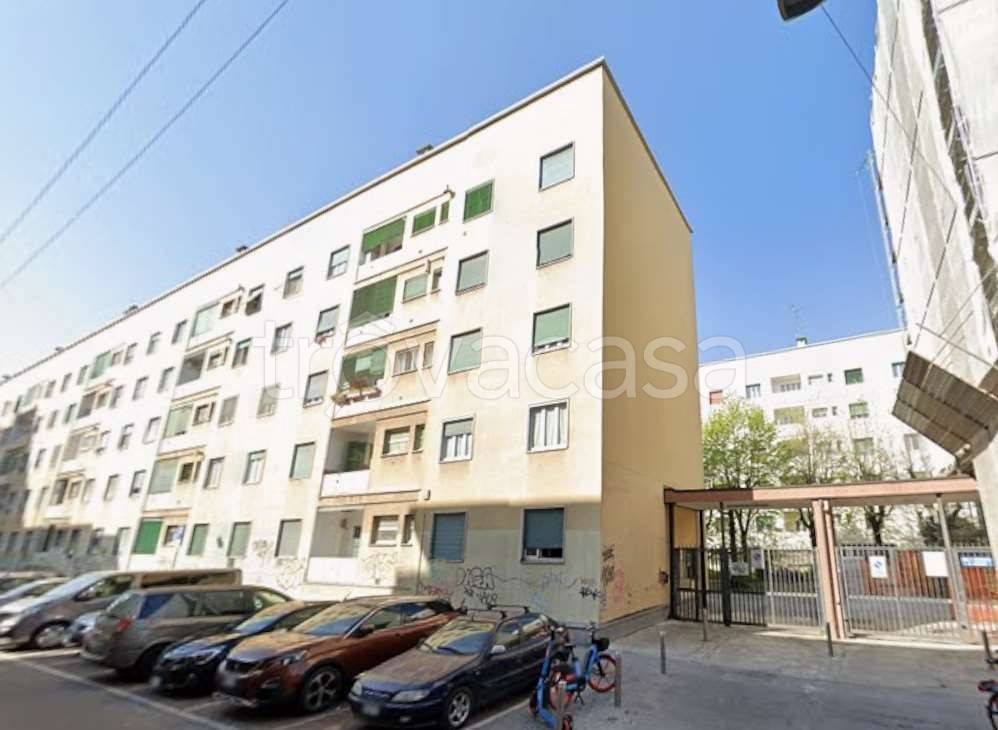 appartamento in vendita a Milano in zona Città Studi