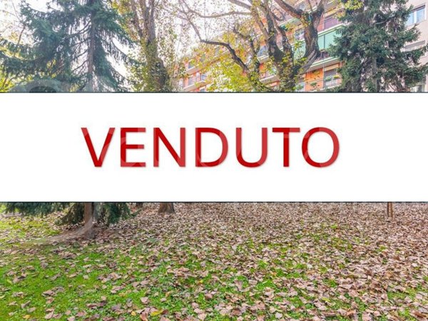 appartamento in vendita a Milano in zona Famagosta