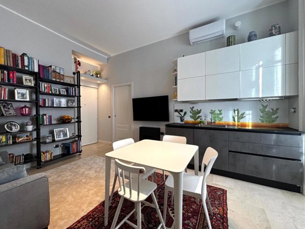 appartamento in vendita a Milano in zona Porta Vigentina