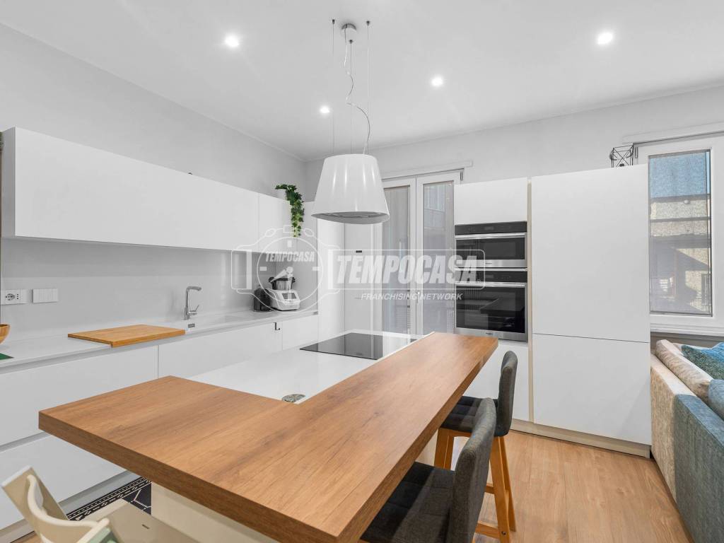 appartamento in vendita a Milano in zona Porta Vittoria