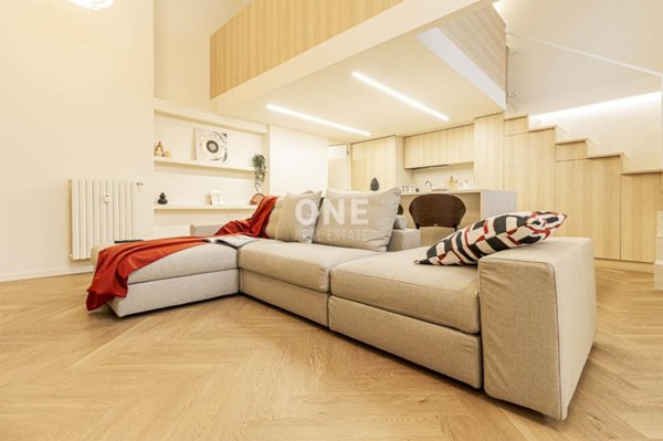 appartamento in vendita a Milano in zona Cadorna