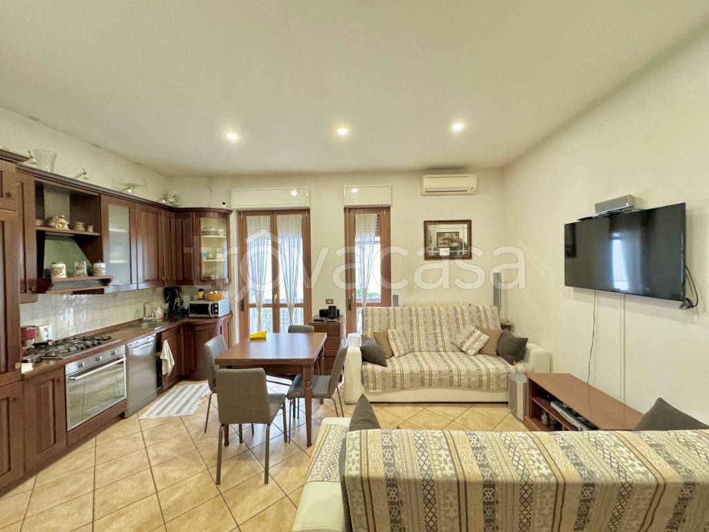 appartamento in vendita a Milano in zona Corvetto