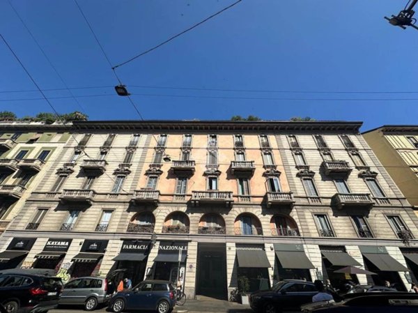 appartamento in vendita a Milano in zona Porta Genova