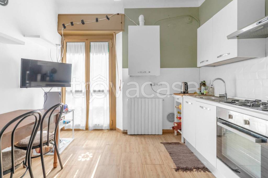 appartamento in vendita a Milano in zona Segnano