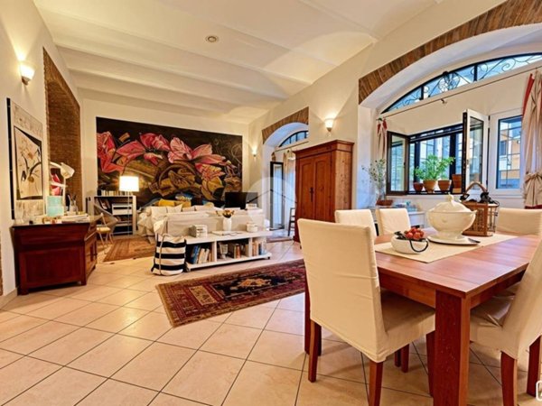 appartamento in vendita a Milano in zona Dergano