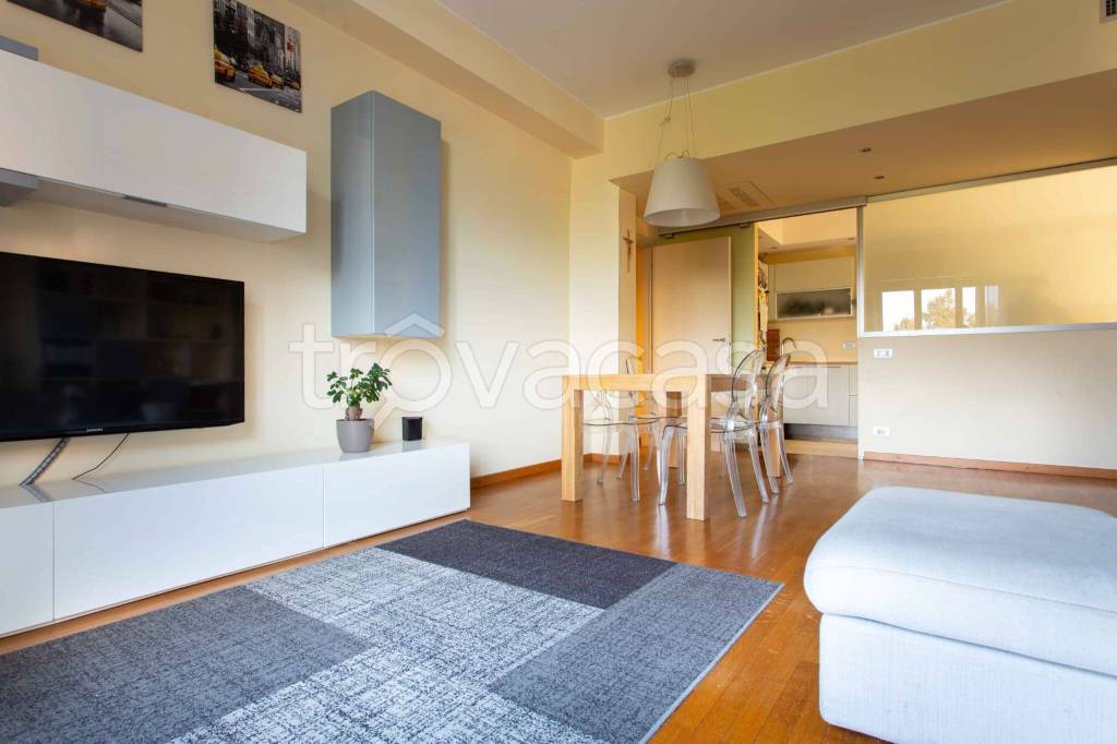 appartamento in vendita a Milano in zona Vigentino