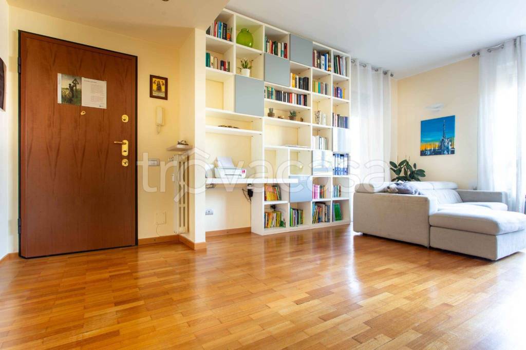 appartamento in vendita a Milano in zona Vigentino