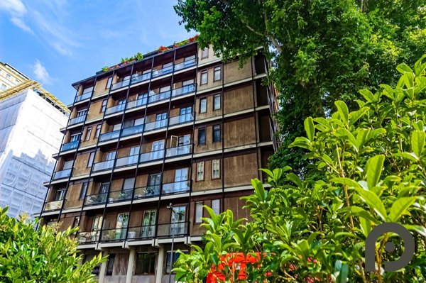 appartamento in vendita a Milano in zona Guastalla