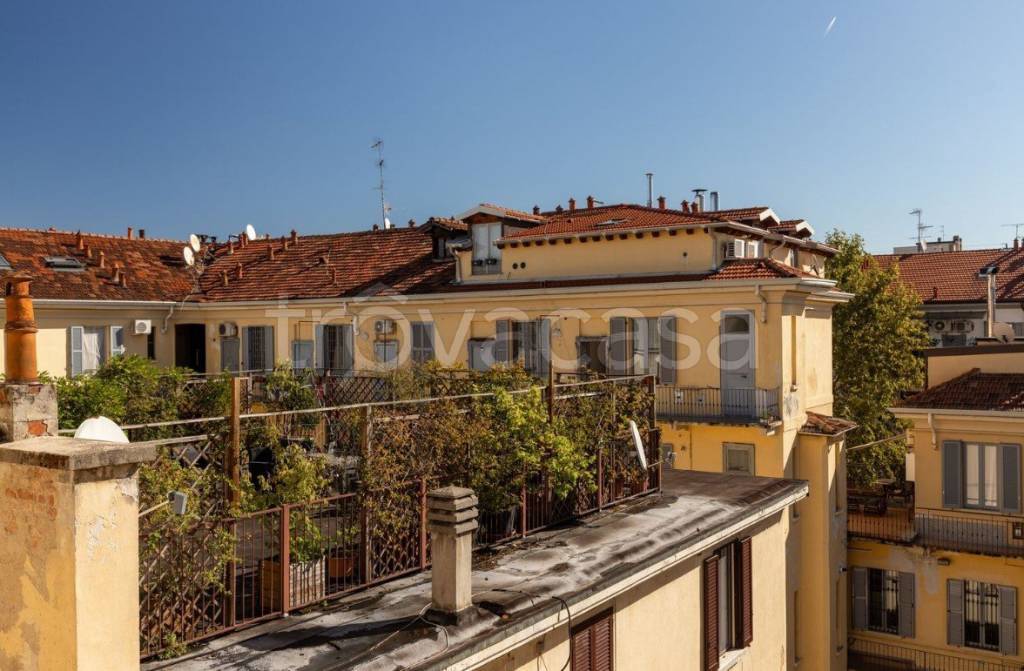 appartamento in vendita a Milano in zona Isola