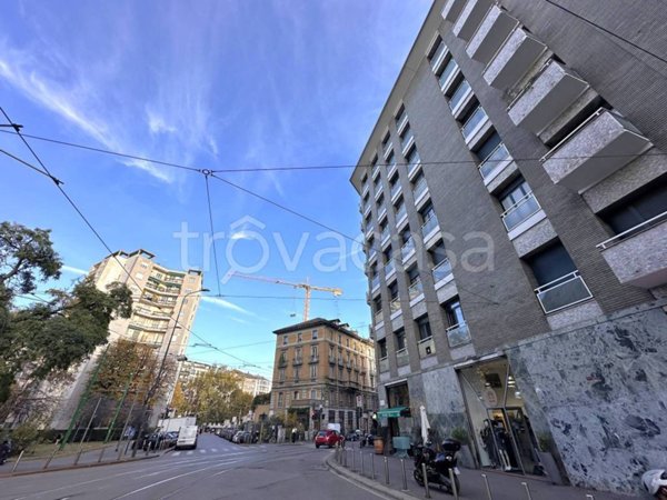 negozio in vendita a Milano in zona Solari