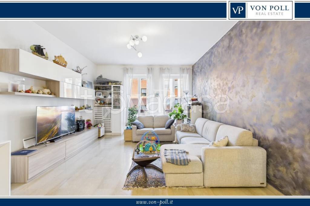 appartamento in vendita a Milano in zona Greco