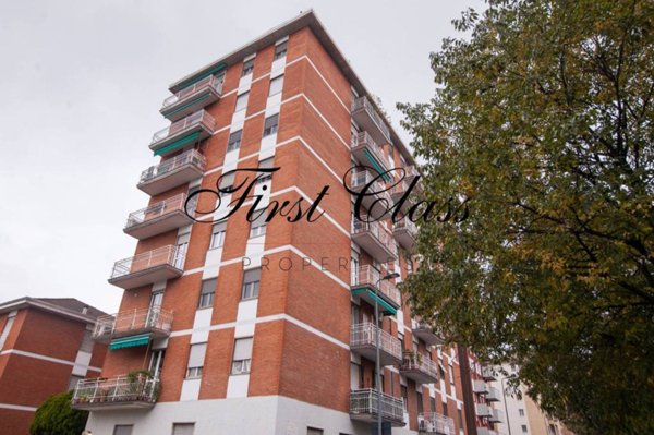 appartamento in vendita a Milano in zona Barona