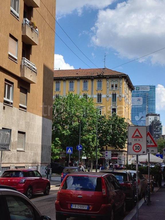 appartamento in vendita a Milano in zona Isola