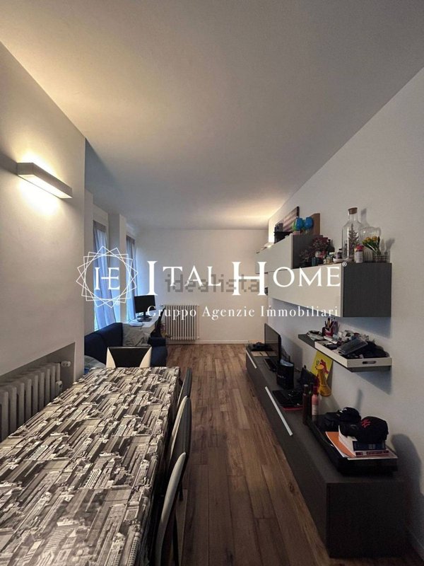 appartamento in vendita a Milano in zona Bocconi