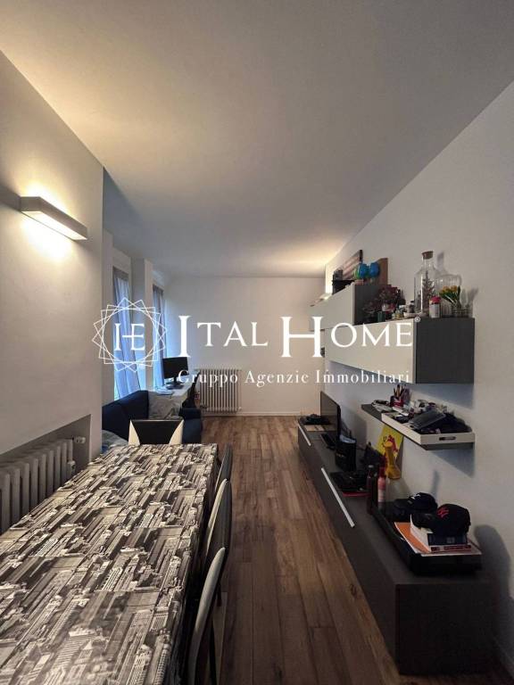 appartamento in vendita a Milano in zona Bocconi