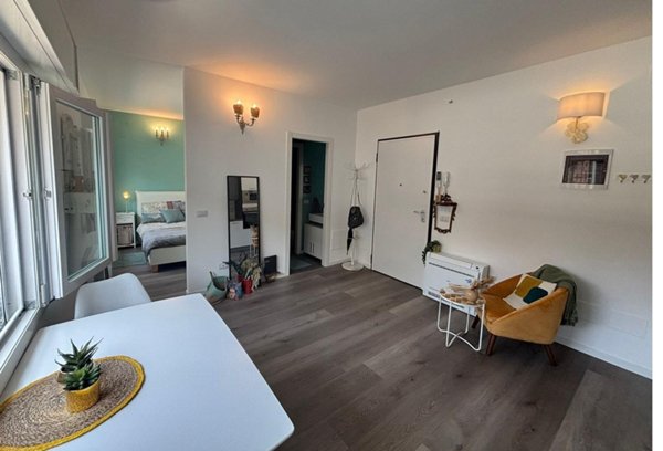 appartamento in vendita a Milano in zona Famagosta