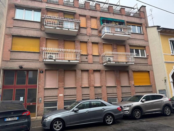 appartamento in vendita a Milano in zona Vigentino