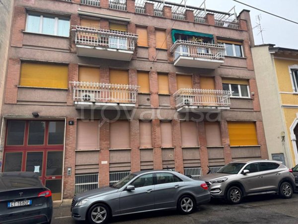 appartamento in vendita a Milano in zona Vigentino