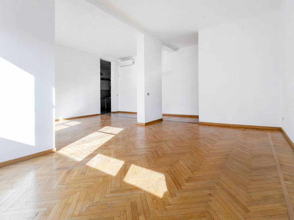 appartamento in vendita a Milano in zona Porta Nuova