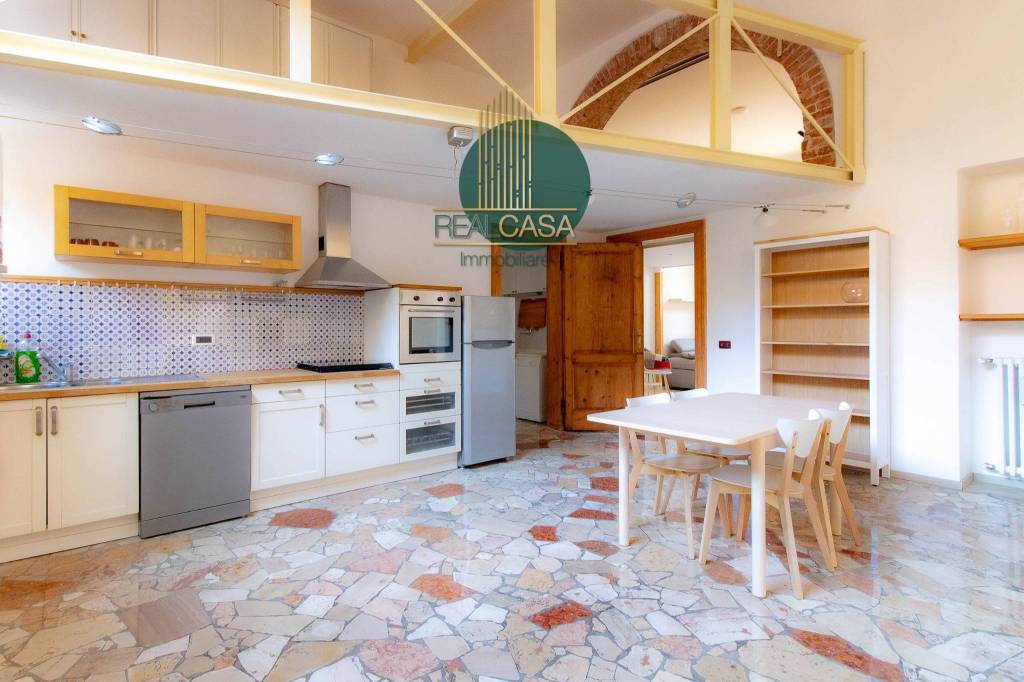 appartamento in vendita a Milano in zona Corvetto