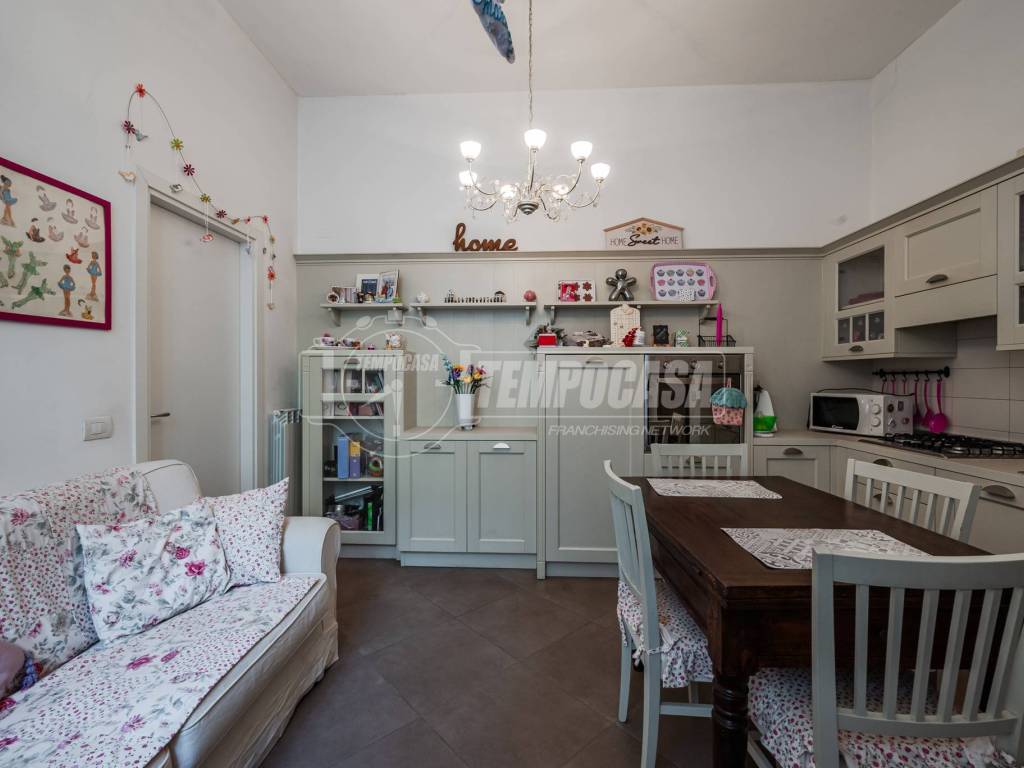 appartamento in vendita a Milano in zona Bocconi