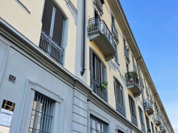 appartamento in vendita a Milano in zona Piazzale Lodi