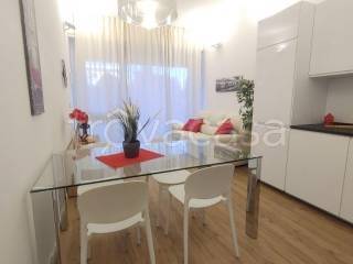 appartamento in vendita a Milano in zona Famagosta