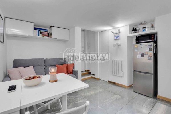 appartamento in vendita a Milano in zona Porta Genova