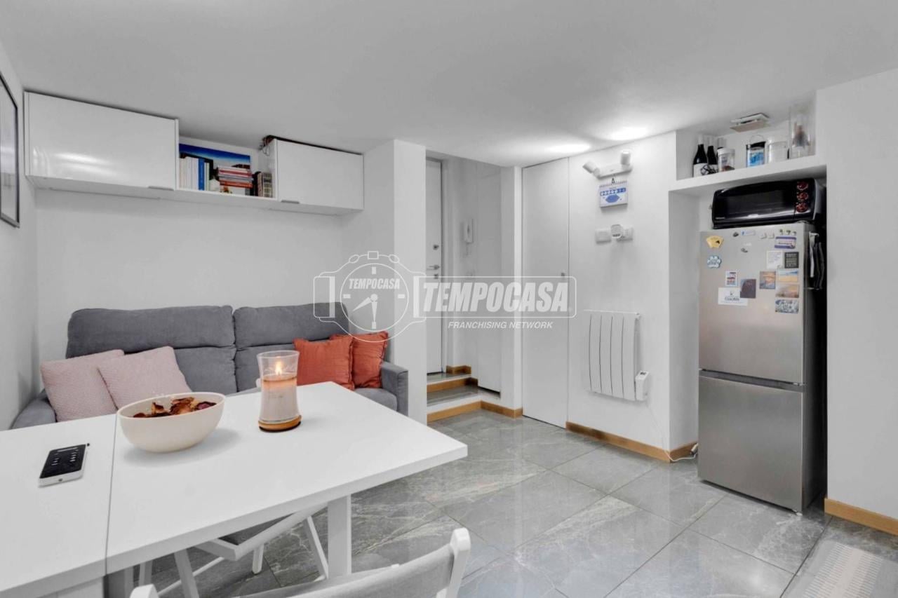 appartamento in vendita a Milano in zona Porta Genova