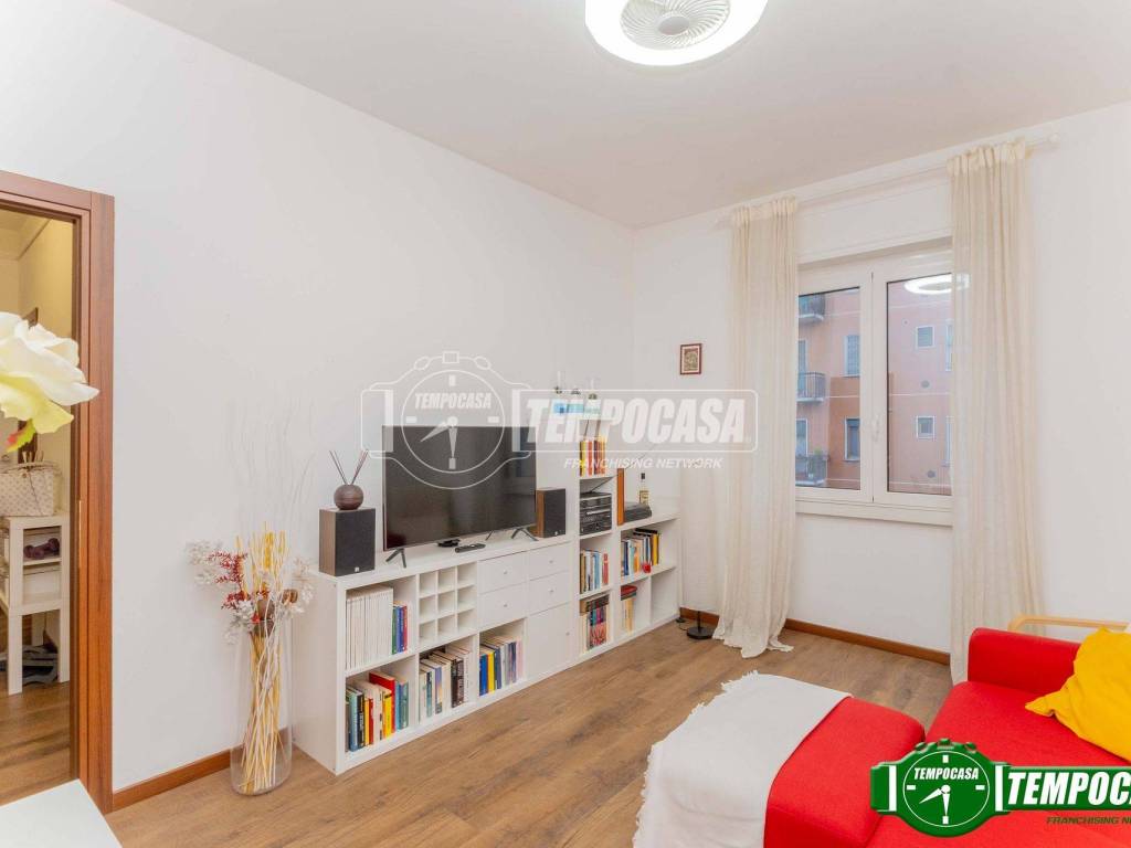 appartamento in vendita a Milano in zona Forze Armate