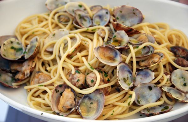 negozio in vendita a Milano in zona Porta Genova