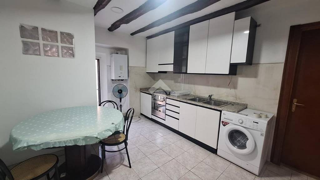 appartamento in vendita a Milano in zona Dergano