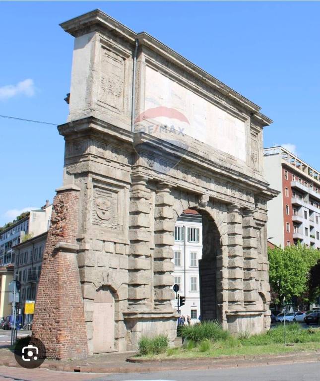 negozio in vendita a Milano in zona Porta Romana