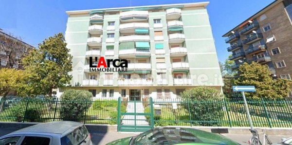 appartamento in vendita a Milano in zona Feltre