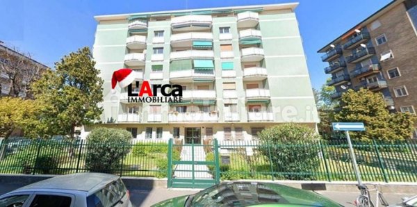 appartamento in vendita a Milano in zona Feltre