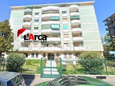 appartamento in vendita a Milano in zona Feltre