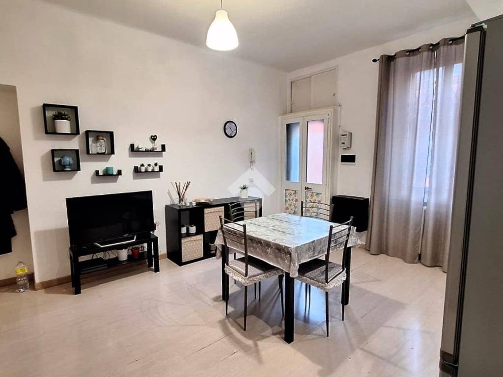 appartamento in vendita a Milano in zona Affori