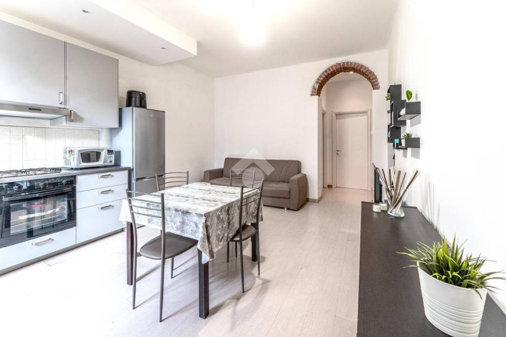 appartamento in vendita a Milano in zona Dergano