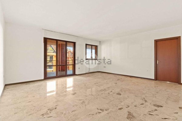 appartamento in vendita a Milano in zona Gratosoglio