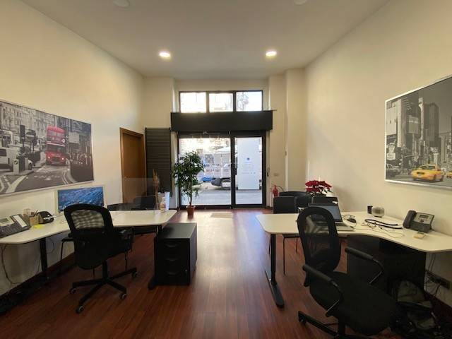 negozio in vendita a Milano in zona Isola