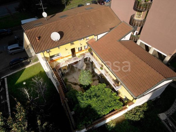 appartamento in vendita a Milano in zona Rottole