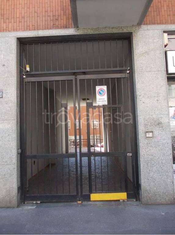 appartamento in vendita a Milano in zona Bocconi