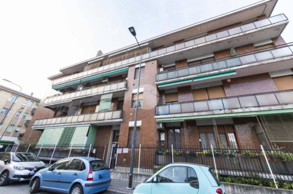 appartamento in vendita a Milano in zona Baggio