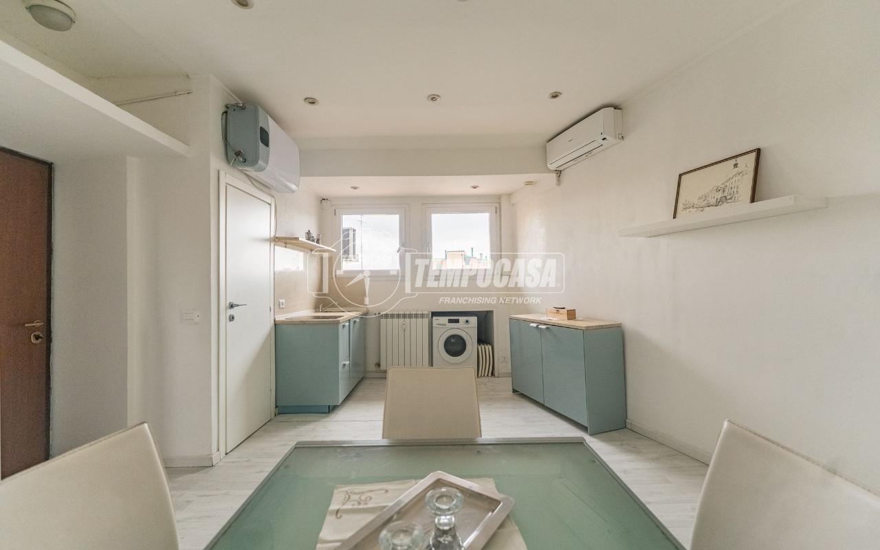 appartamento in vendita a Milano in zona Dergano