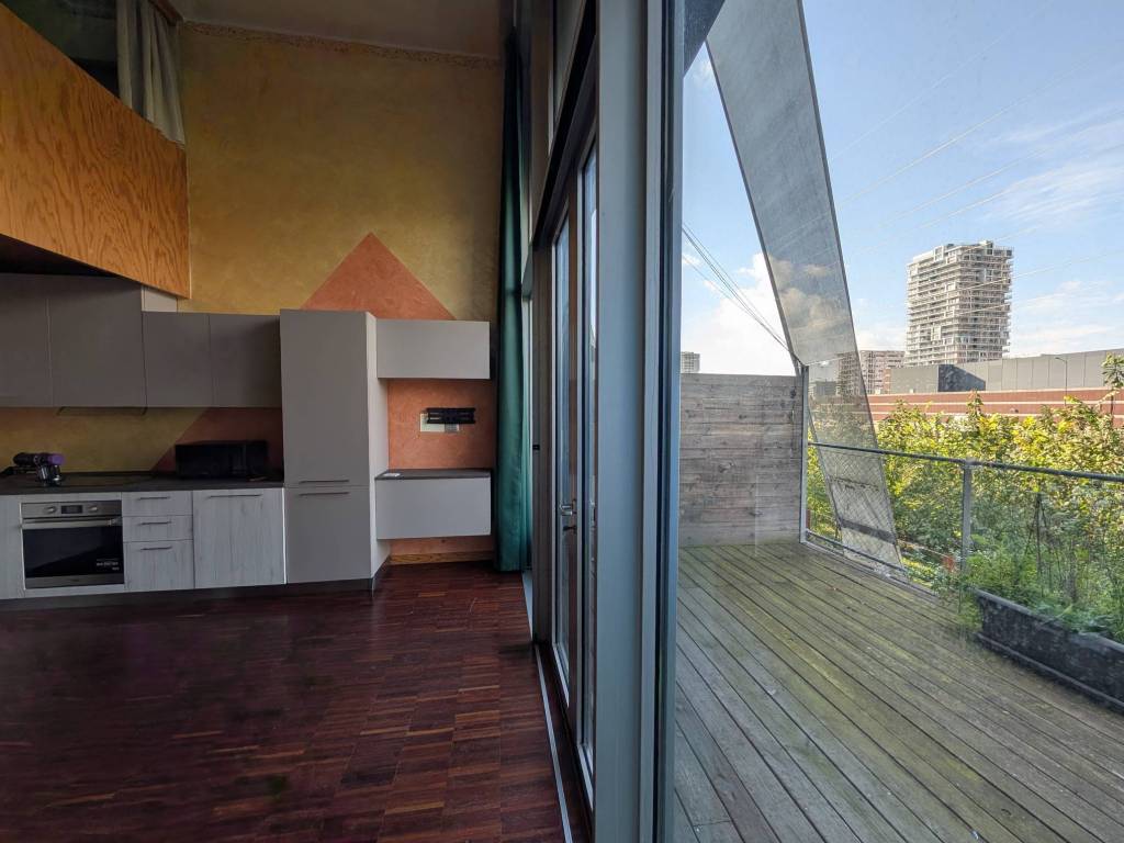 appartamento in vendita a Milano in zona Adriano