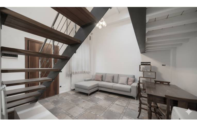 appartamento in vendita a Milano in zona Cinque Giornate